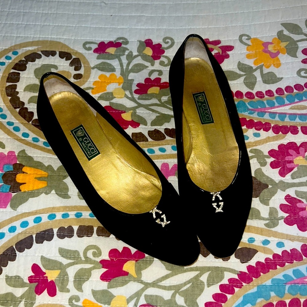 100% Authentic.Vintage Suede Black GUCCI shoes size 37 1/2, very good condition.
